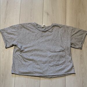 Stem Kid’s Casual Gray Pocket Cropped Tee Size 7